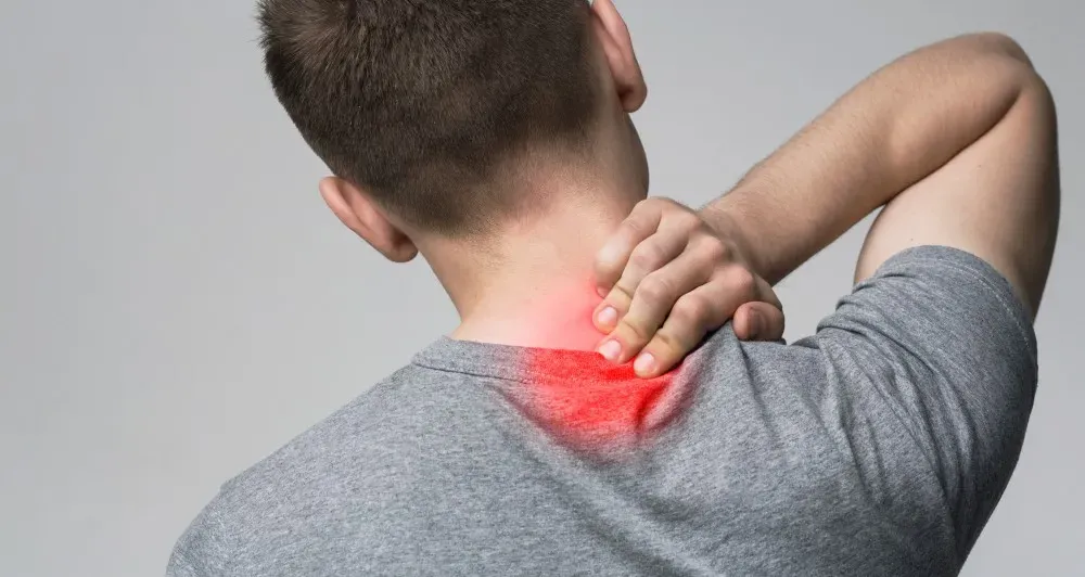 When Neck Pain Won’t Go Away: Signs It’s Time to See a Physical Therapist